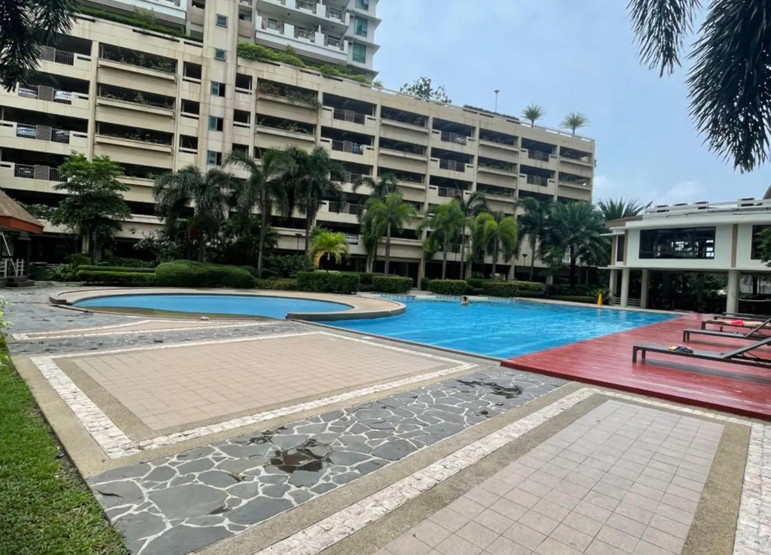 Luxury Bauhaus Inspired Apartment Near Makati Manila