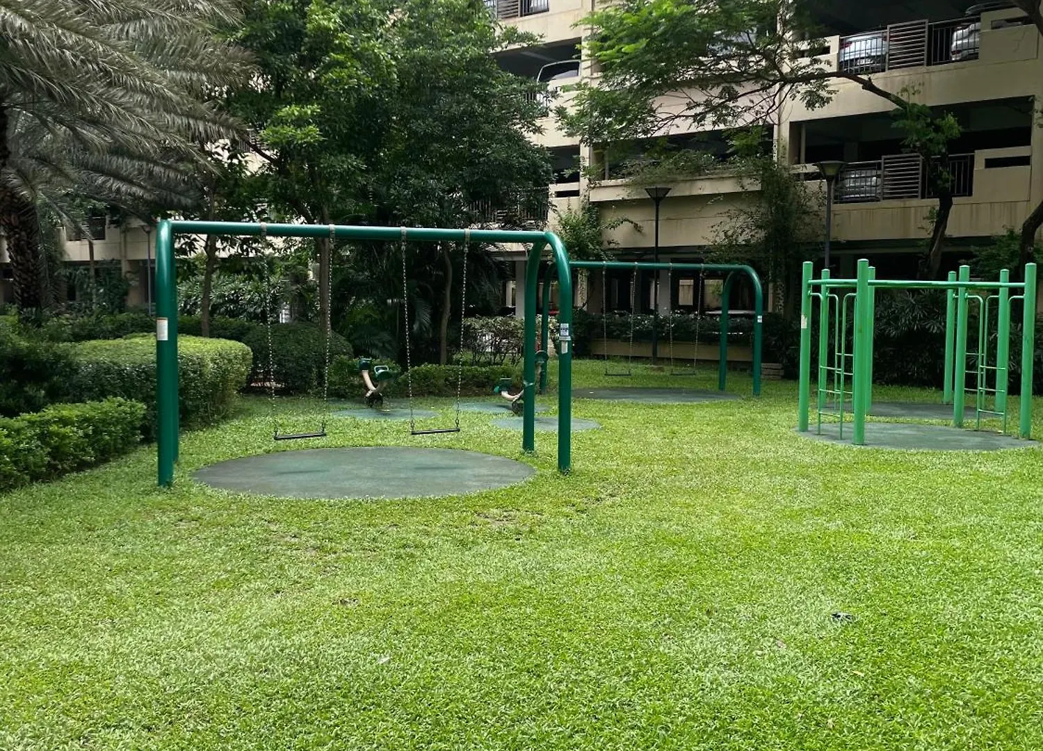 Luxury Bauhaus Inspired Apartment Near Makati Manila